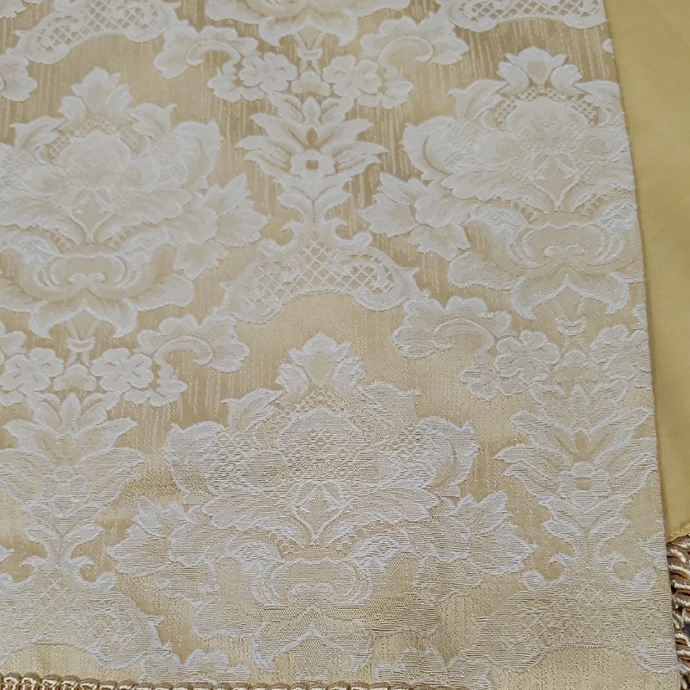 Elegant Stratford Gold Brocade Table Runner With Fringe